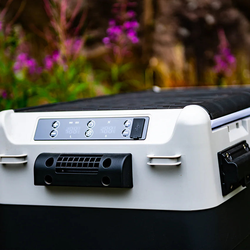 Etwas weiter zurückgesetzte Ansicht des Bildschirms zur Regulierung der Temperatur in den beiden Fächern