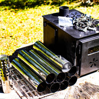 Ansicht des Mini-Holzofens mit Kamin und sämtlichem Zubehör