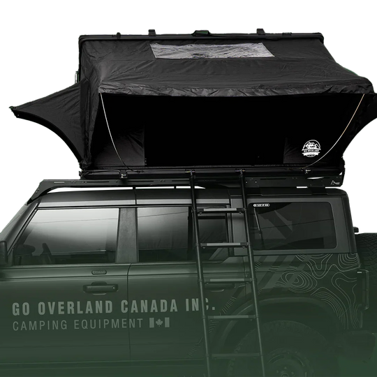 4-Jahreszeiten-Dachzelt von der Seite gesehen, wenn es geöffnet ist