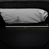 Ansicht der LED-Beleuchtung und des Dachfensters