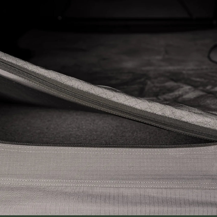 Ansicht der dicken, atmungsaktiven Matratze