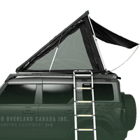 Seitenansicht des Dachzeltes mit ultraleichtem Moskitonetz