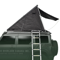 Seitenansicht des geöffneten Dachzeltes